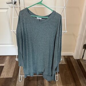 Women's Green Light Weight Sweater Top